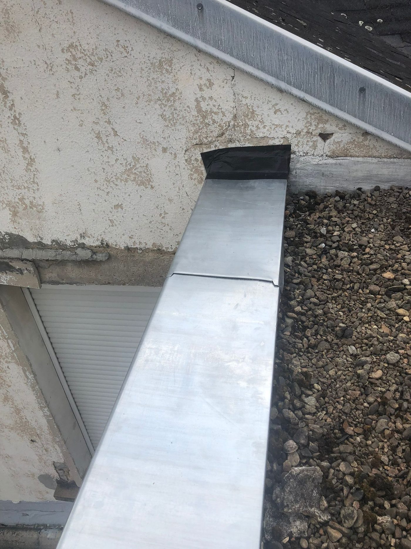 Dalle béton — couvreur M. TOUVERON près de Montluçon